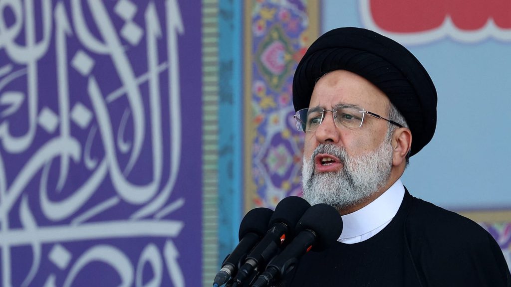 إبراهيم-رئيسي-يصل-إلى-دمشق-في-أول-زيارة-لرئيس-إيراني-إلى-سوريا-منذ-13-عاما