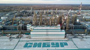 روسيا-تعلن-استهداف-مصفاة-نفط-بمسيرة.-وسماع-دوي-انفجارات-في-كييف