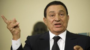 علاء-مبارك-يغرد-بذكرى-ميلاد-والده-ونشطاء-يذكرون-بتصريحاته-عن-سعر-البنزين