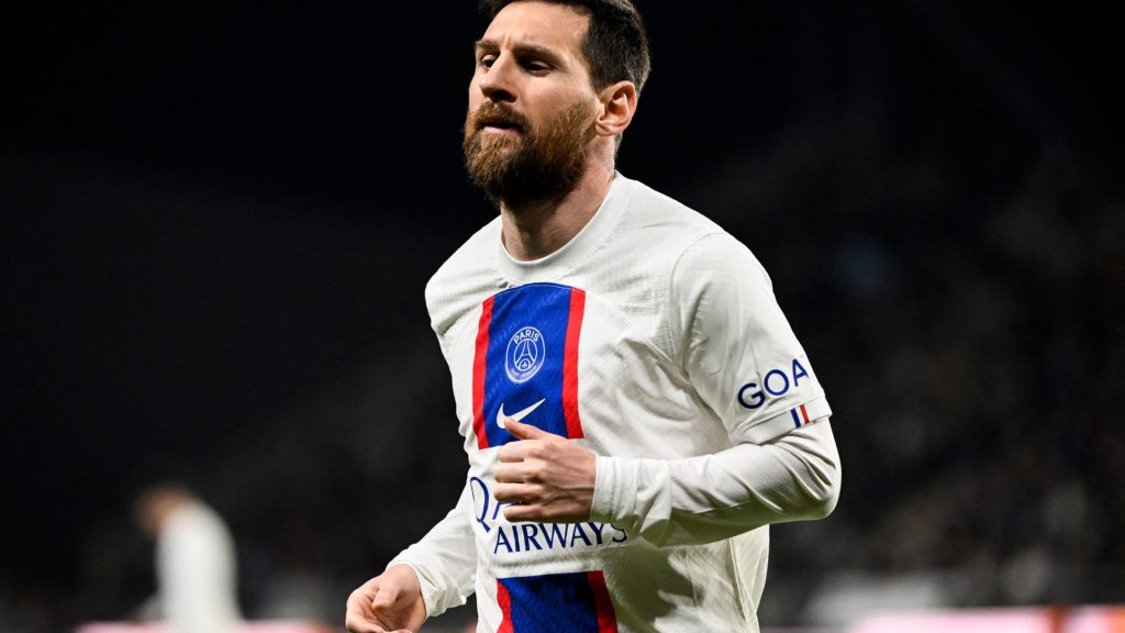 لماذا-غادر-ميسي-باريس-إلى-السعودية-وهل-اقترب-من-الانتقال-إلى-الهلال؟