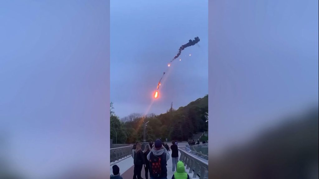 مفاجأة-بعد-إسقاط-“درون”-بسماء-كييف-وسط-التفاعل.-إليكم-نوعها-ومن-يملكها