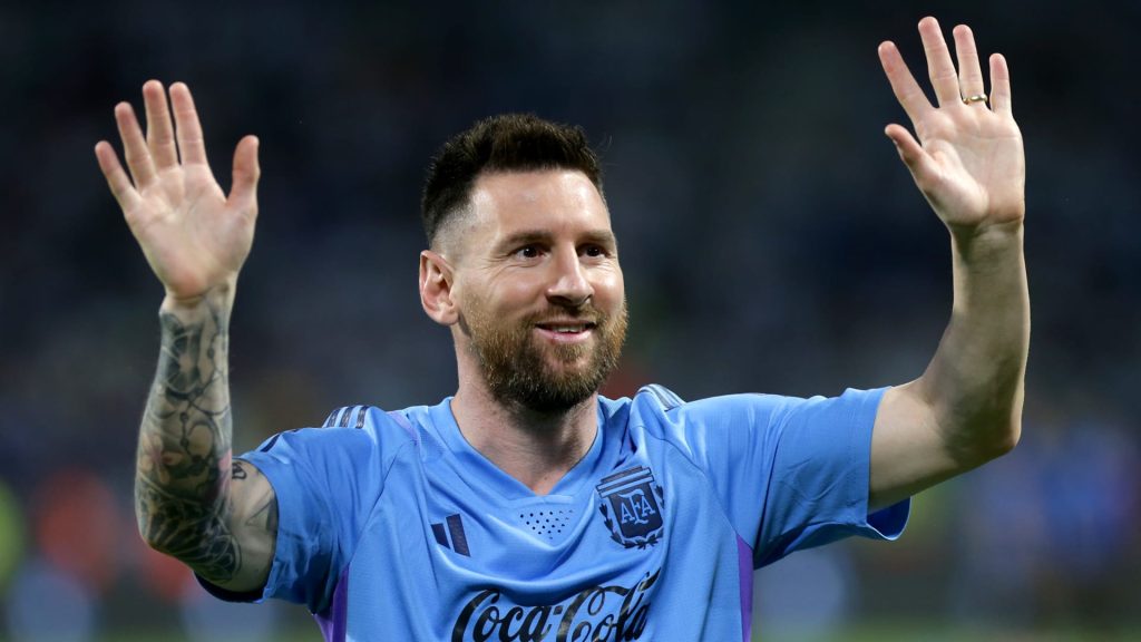 مدرب-نادي-الهلال-يرد-على-أنباء-تفاوض-الأزرق-مع-ليونيل-ميسي.-ماذا-قال؟