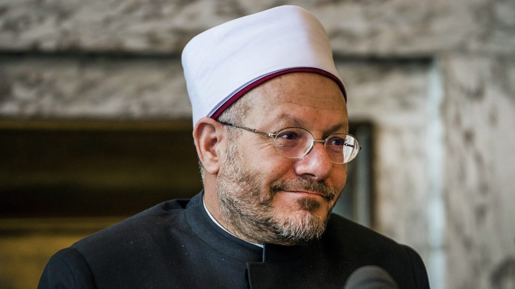 شاهد-الاستقبال-“الأسطوري”-لمفتي-مصر-شوقي-علام-في-الهند