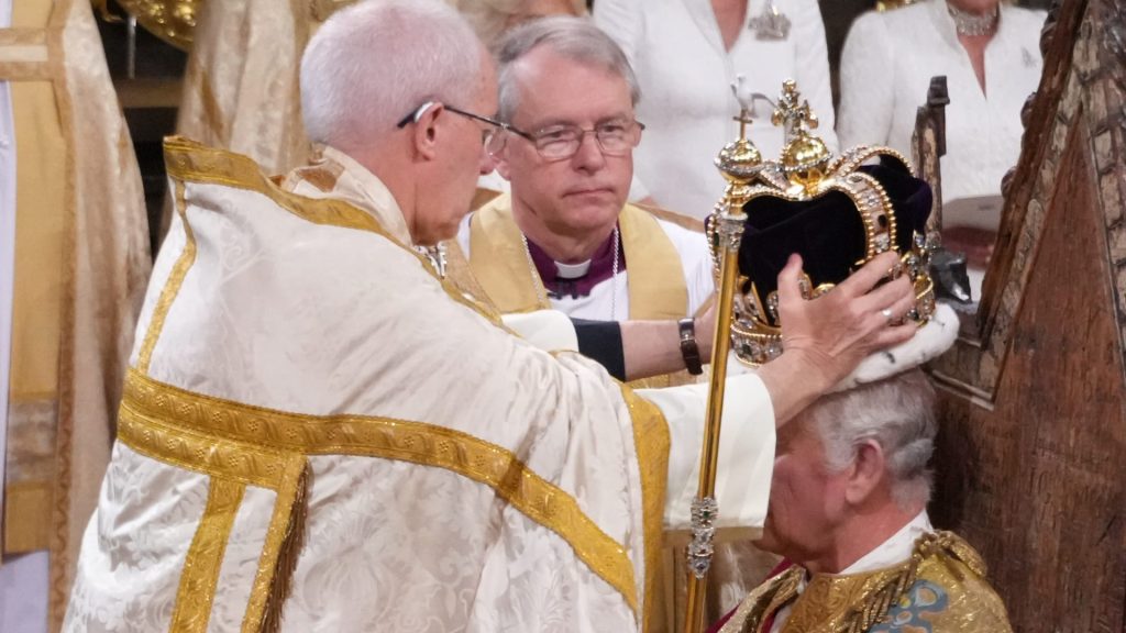 تتويج-الملك-تشارلز-الثالث-في-حفل-ينفرد-به-جيل