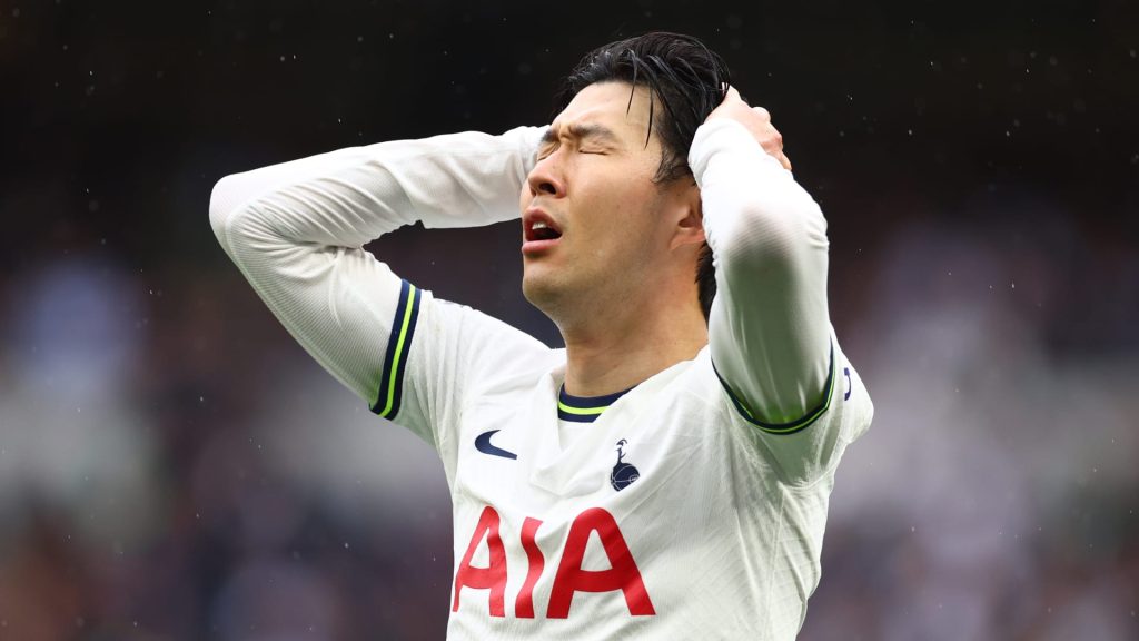 البريميرليغ-لاعب-توتنهام-يتعرض-لإساءات-عنصرية.-وكريستال-بالاس-يتوعد-مشجعًا