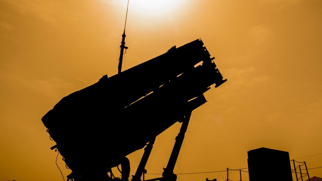 إسقاط-صاروخ-روسي-أسرع-من-الصوت-باستخدام-منظومة-باتريوت.-لماذا-يعد-إعلان-أوكرانيا-مُهمًا-لأمريكا؟