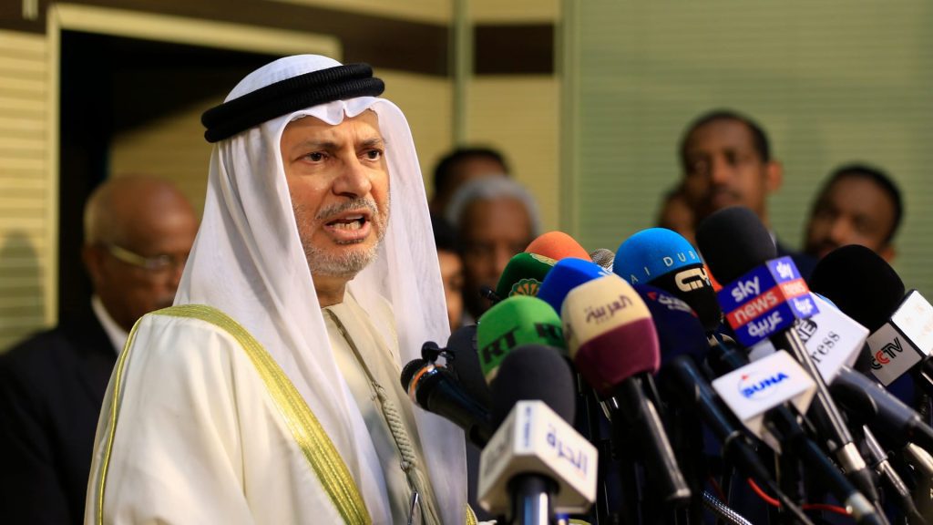 قرقاش-يعلق-على-عودة-سوريا-إلى-الجامعة-العربية.-فكيف-وصفها؟