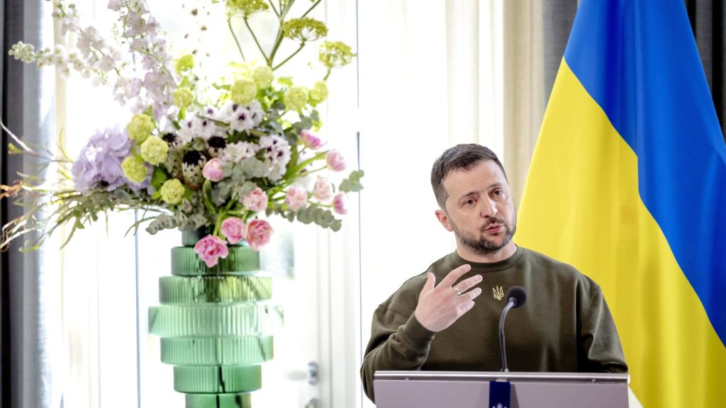 زيلينسكي-يقارن-روسيا-بألمانيا-النازية-في-عهد-هتلر-ويقترح-تغيير-يوم-النصر-إلى-8-مايو