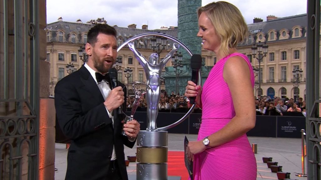 “هل-أنت-أعظم-لاعب-رسميًا-الآن؟”.-ميسي-يجيب-cnn-في-لقاء-حصري-بعد-فوزه-بجائزة-لوريوس