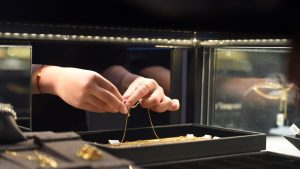 مصر-تحذيرات-من-بيع-“ذهب-مغشوش”-عبر-مواقع-التواصل.-ومسؤول-ينصح-بالشراء-من-المحال