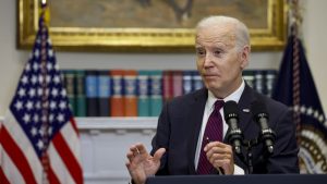 بايدن:-قد-ألغي-سفري-إلى-الخارج-إذا-لم-يتم-التوصل-إلى-اتفاق-بشأن-سقف-الدين-العام