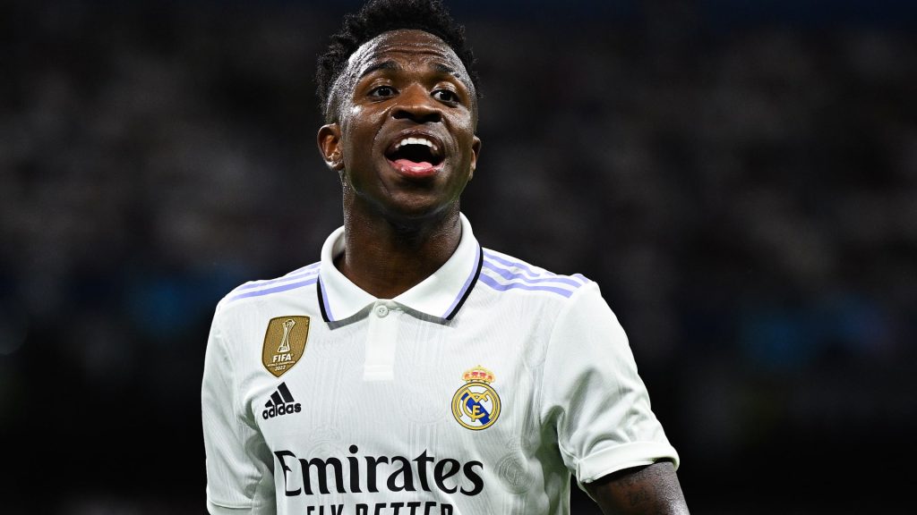 فينيسيوس-جونيور.-رحلة-جوهرة-ريال-مدريد-الاستثنائية-رغم-العنصرية-والاستفزازات