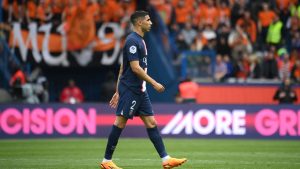 أشرف-حكيمي-يدخل-في-مشاجرة-حادة-خلال-مباراة-بالدوري-الفرنسي-ويحقق-رقماً-سلبياً.-ما-هو؟