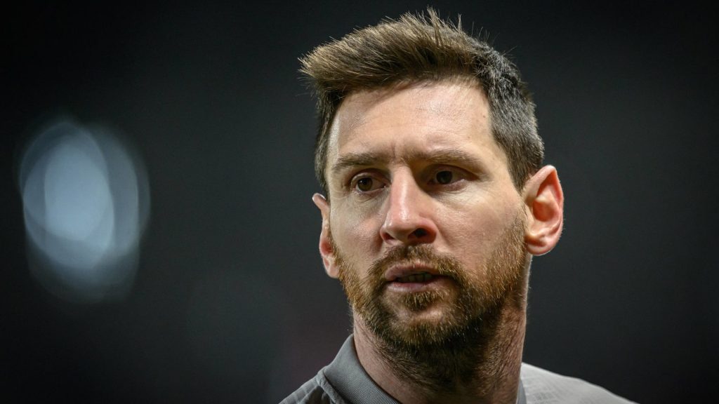 مشجعون-لباريس-سان-جيرمان-يواصلون-الهتاف-ضد-ميسي.-ماذا-فعلوا-خلال-مباراة-الفريق-مع-أجاكسيو؟