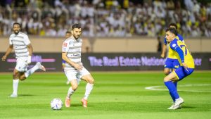 الدوري-السعودي-لاعب-الطائي-يُثير-جدلاً-خلال-مباراة-فريقه-والنصر.-ماذا-فعل؟