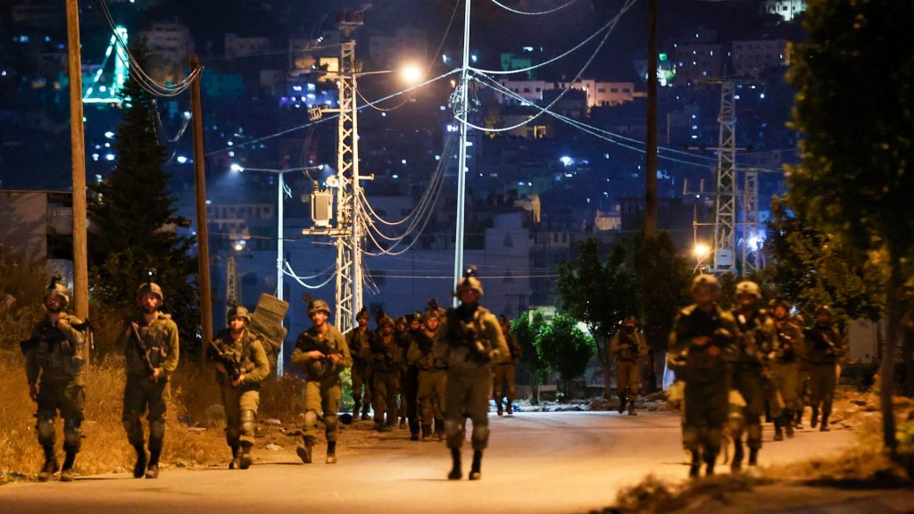 الصحة-الفلسطينية:-مقتل-3-أشخاص-في-مخيم-بلاطة-بنابلس.-والجيش-الإسرائيلي-يصدر-بيانا