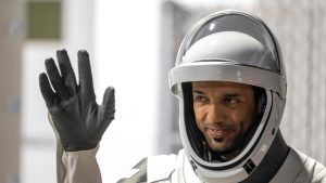 سلطان-النيادي-يُعلق-على-قرب-وصول-ريانة-برناوي-وعلي-القرني-لمحطة-الفضاء.-وهذا-ما-قاله-عن-العلمين-الإماراتي-والسعودي