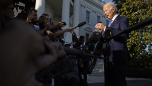 أمريكا-حل-وسط-مبدئي-لتفادي-التخلف-عن-سداد-الديون.-وبايدن-ومكارثي-في-سباق-لتسويق-الاتفاق