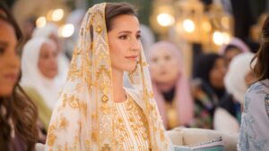 مصادر-لـcnn:-السعودية-رجوة-آل-سيف-ستمنح-لقب-أميرة-بإرادة-ملكية-بعد-الزواج-بولي-عهد-الأردن