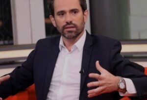 أليخو كامبوس، المدير الإقليمي لمنظمة "Crime Stoppers" - سجائر مهربة