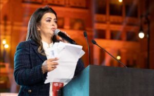 دينا عبدالفتاح رئيس منتدى الخمسين، أمين عام قمة المرأة المصرية