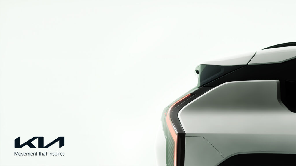 كيا تطرح نموذج جديد لسيارة كيا EV3 الكهربائية المدمجة