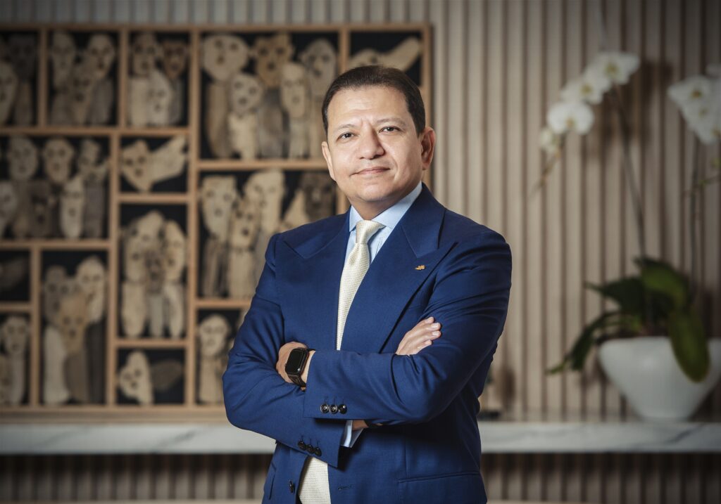  أحمد عبد العال، الرئيس التنفيذي لمجموعة المشرق