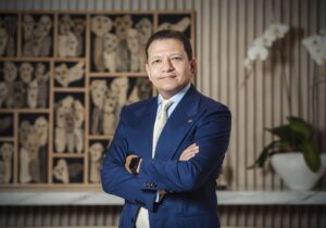  أحمد عبد العال، الرئيس التنفيذي لمجموعة المشرق