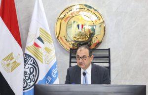 وزير قطاع الأعمال العام يترأس "عمومية القابضة الكيماوية"