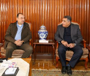 وزير قطاع الأعمال العام يلتقي محافظ الدقهلية