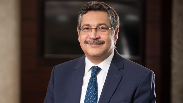 حسن غانم، الرئيس التنفيذي العضو المنتدب لبنك التعمير والإسكان