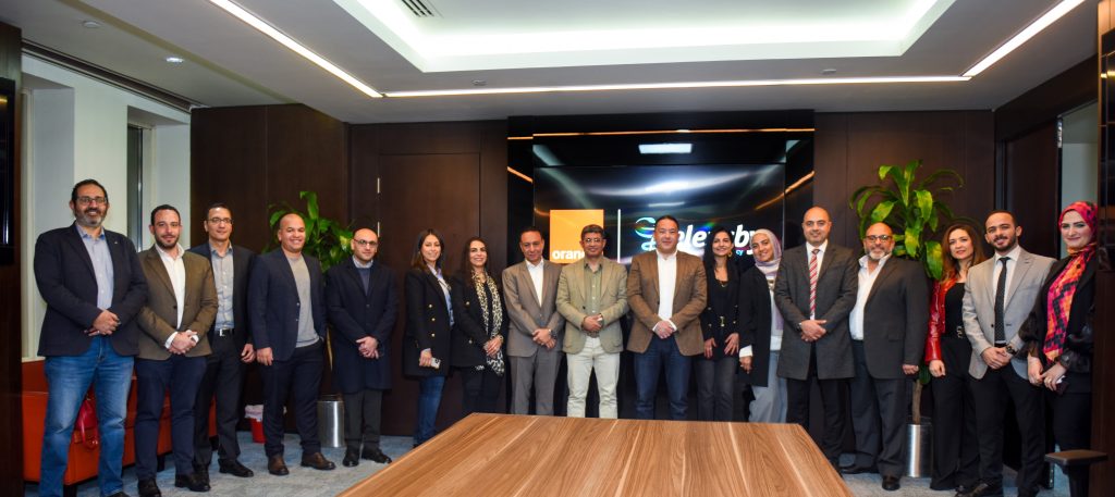 اورنچ مصر وصيدليات العزبي