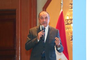 وزير قطاع الأعمال العام يعقد لقاء موسعًا مع رؤساء الشركات التابعة