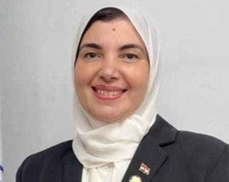 الدكتورة نهاد الديداموني، الأستاذ المساعد بالكلية والمدير التنفيذي للفعاليات