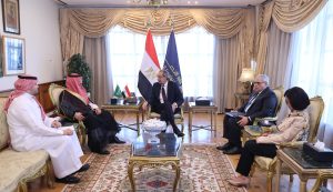 وزير الاتصالات يبحث مع سفير المملكة العربية السعودية
