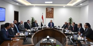 متابعة تنفيذ مُخرجات اللجنة الاستشارية للتنمية العمرانية