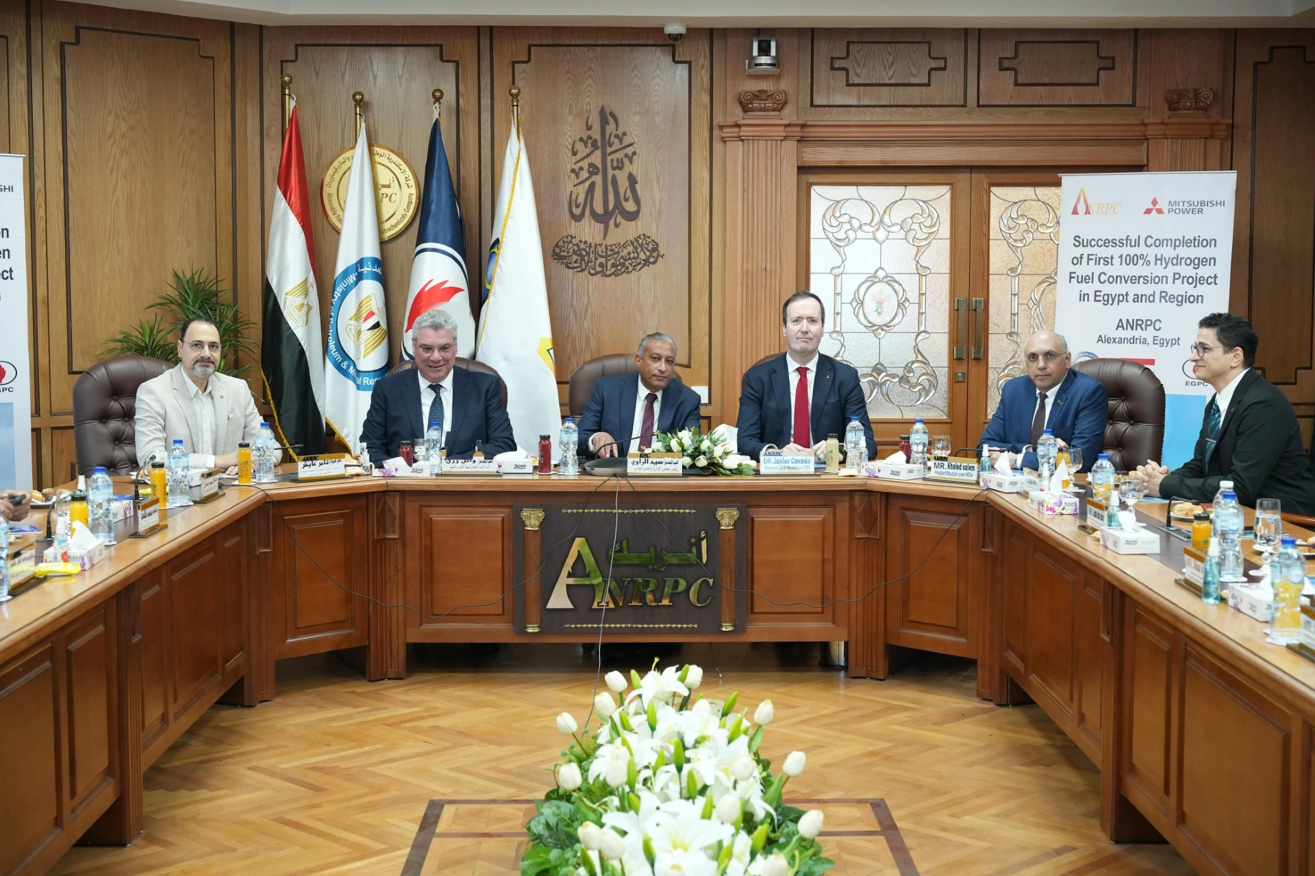 "ميتسوبيشي باور" و"أنربك"